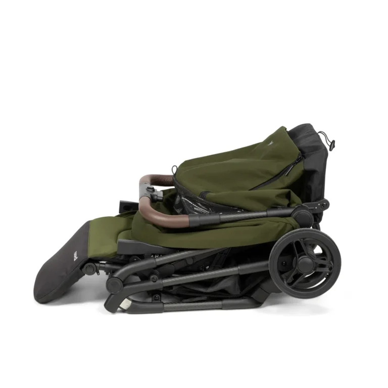 Sia folded flat