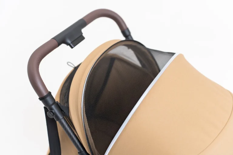 Extendable canopy close up