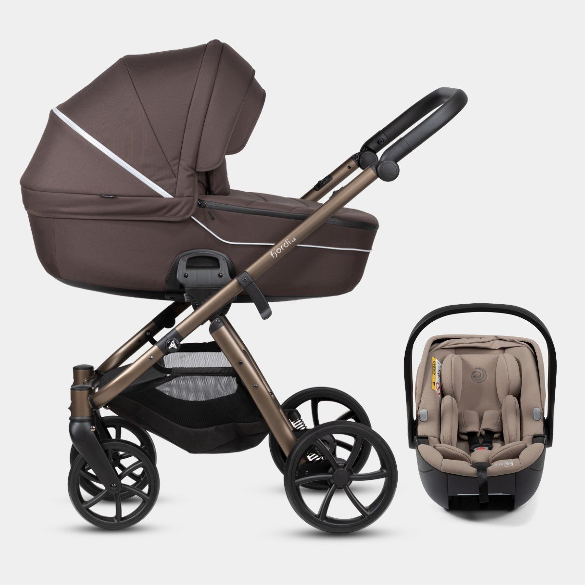 Noordi Fjordi V.2 3 in 1 – Dark Brown 627 with Beno car seat Beige